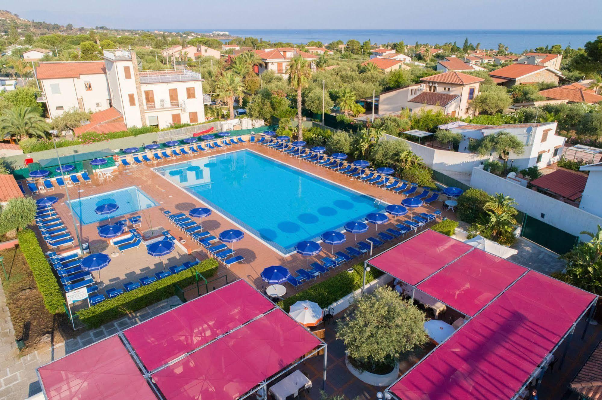 Cefalu Resort - Sporting Club Exteriör bild